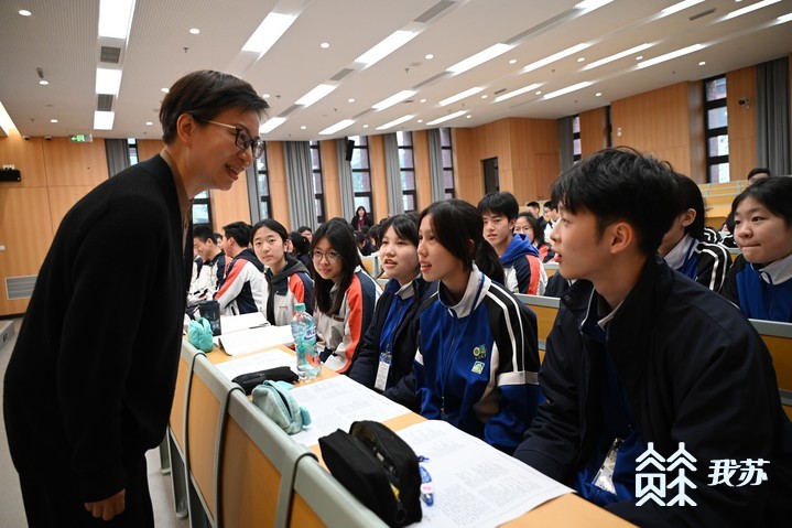 6608fcdae4b01604b4a5082a