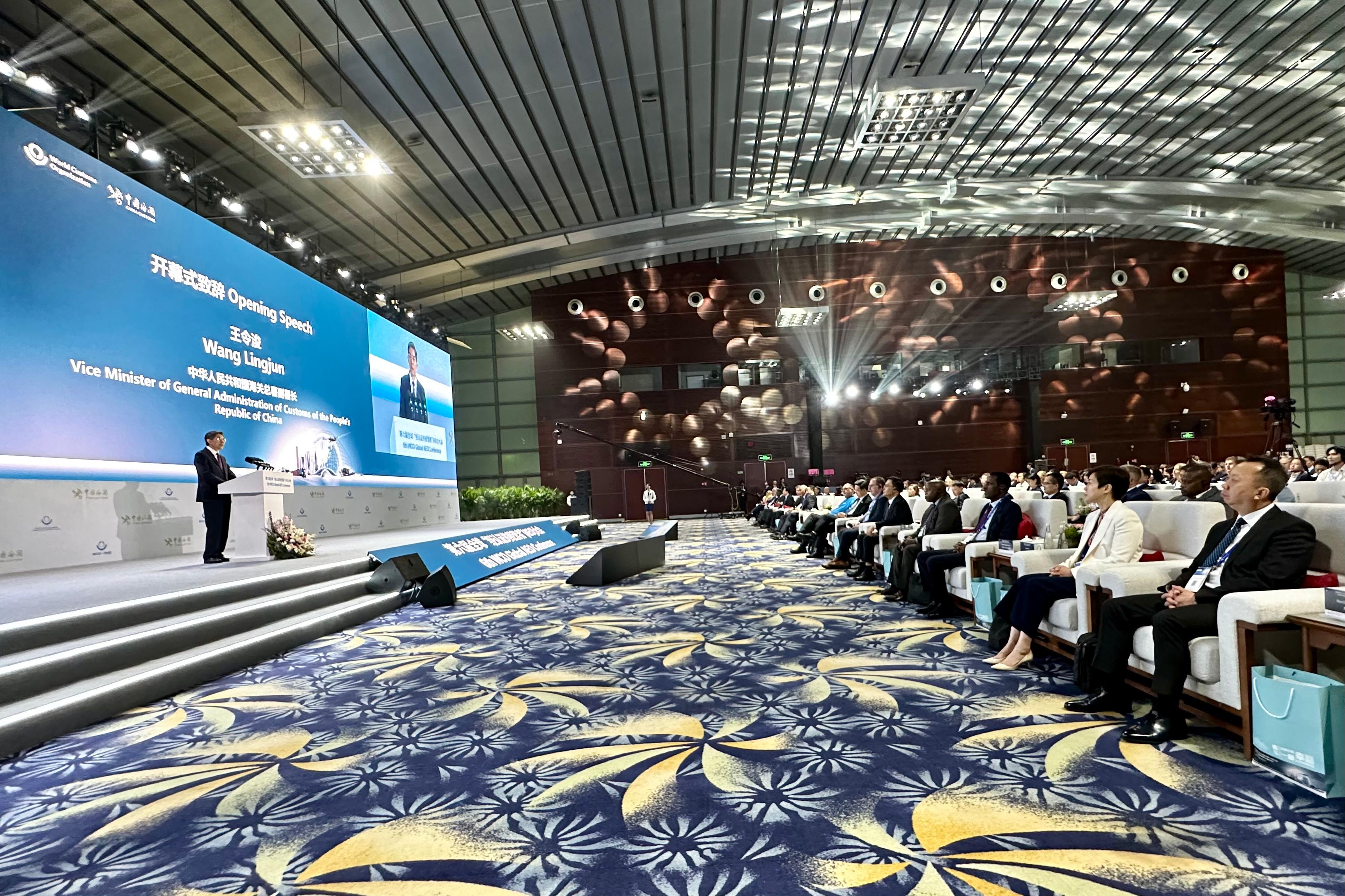 海關關長何珮珊今日(5月8日)率領香港海關代表團出席第六屆全球“經認證的經營者”(AEO)大會。 P2024050800281_photo_1271615