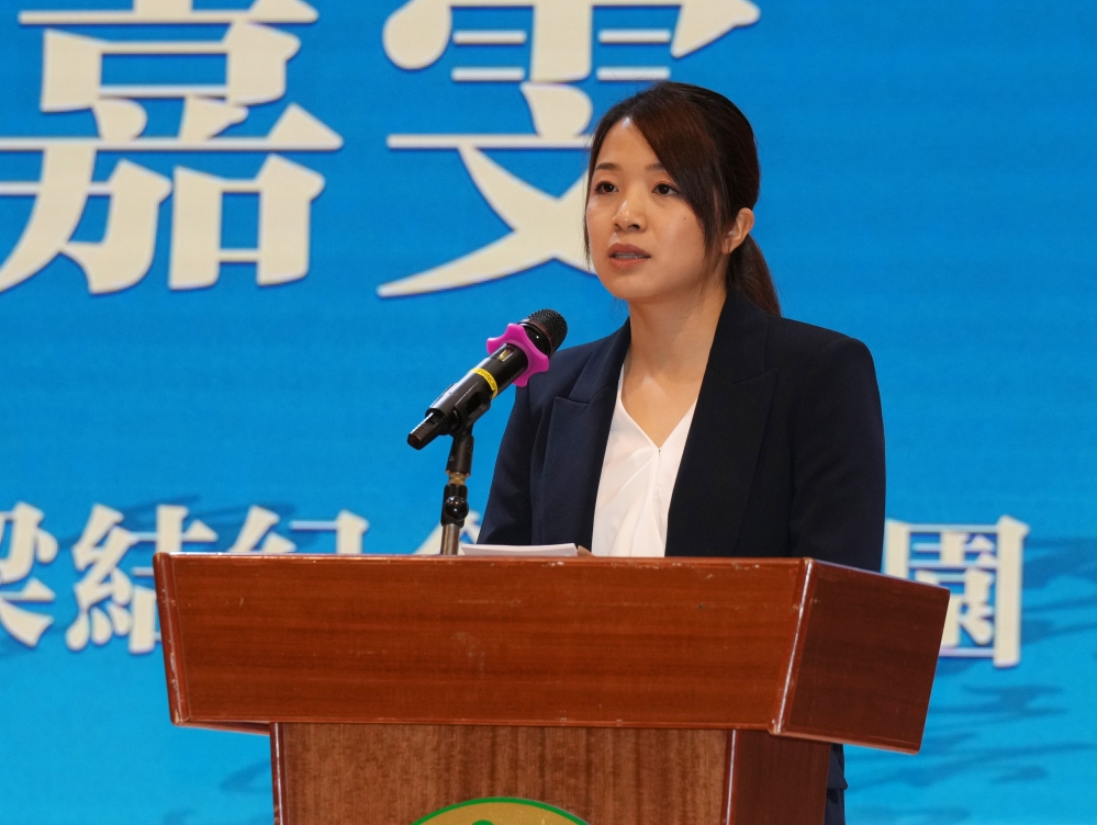 保良局冯梁结纪念幼稚园戴嘉雯老师分享表示,教师需要不断地反思和创新,才能帮助学生适应未来世界既发展。(大公报)
666f0004e4b0fd6f3eff4aae