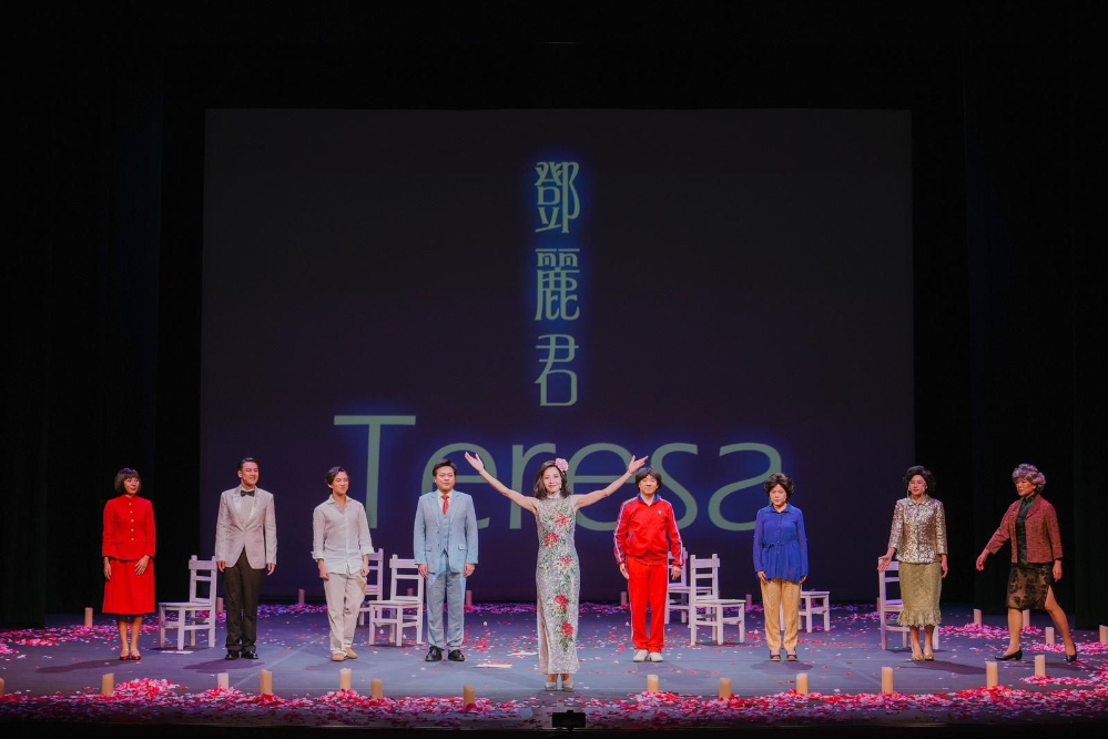 音乐剧邓丽君迎得满堂热烈掌声。(邓丽君剧组拍摄) wecom-temp-143351-2d2446482e3746244747cd2e40171a92