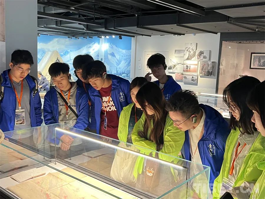 香港青少年參觀青海省自然資源博物館 3