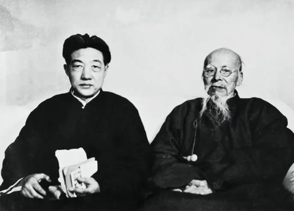 齊白石與徐悲鴻合影(來源:人民網) 螢幕截圖 2024-08-22 下午5.04.12