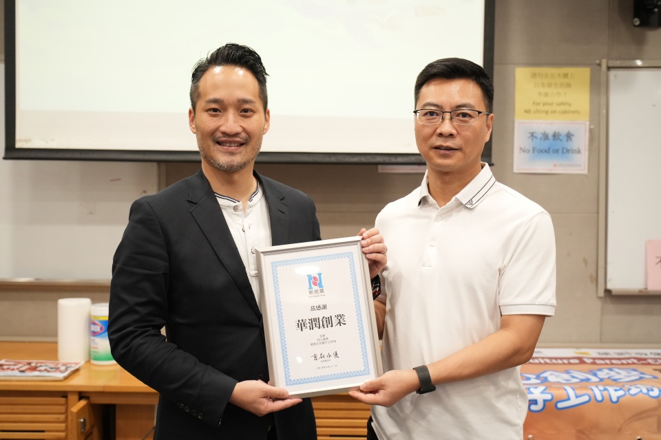 891324e1af2b4005956d43eb33cf0212